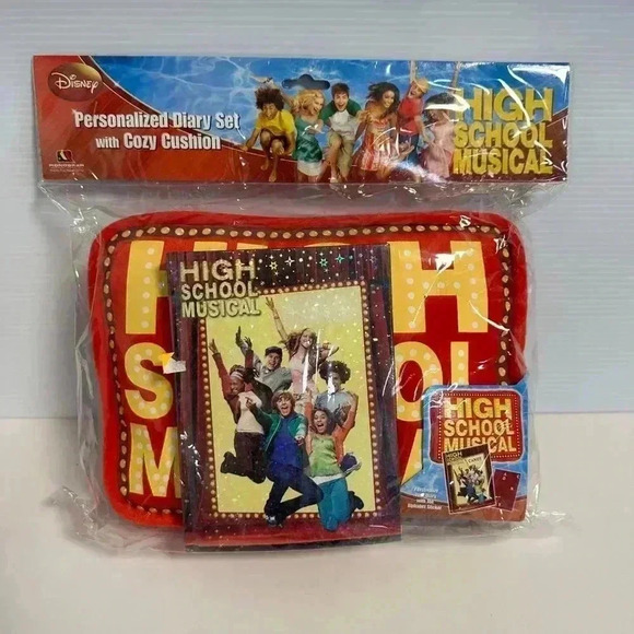 2008 NEW & unopened! Disney High School Musical Diary Set with Cozy Cushion Red - Picture 7 of 12